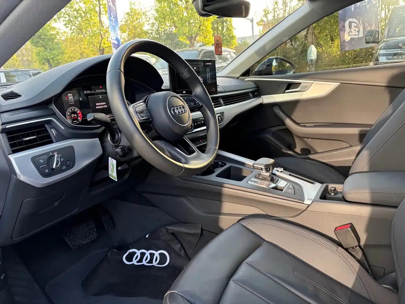 2021 Audi A5 Sportback 40 TFSI (Imported) - Fashionable and Elegant Model — миниатюра 4