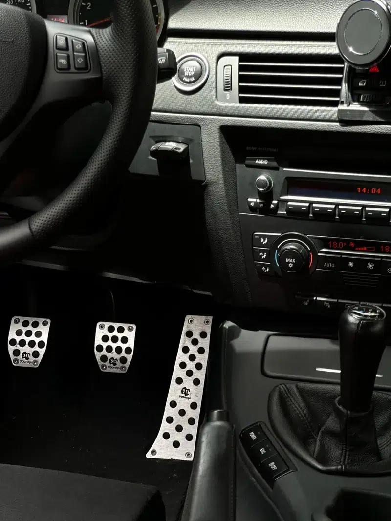 BMW M3 2009 4.0L Manual 4WD 4-Seater Parallel Import — миниатюра 7
