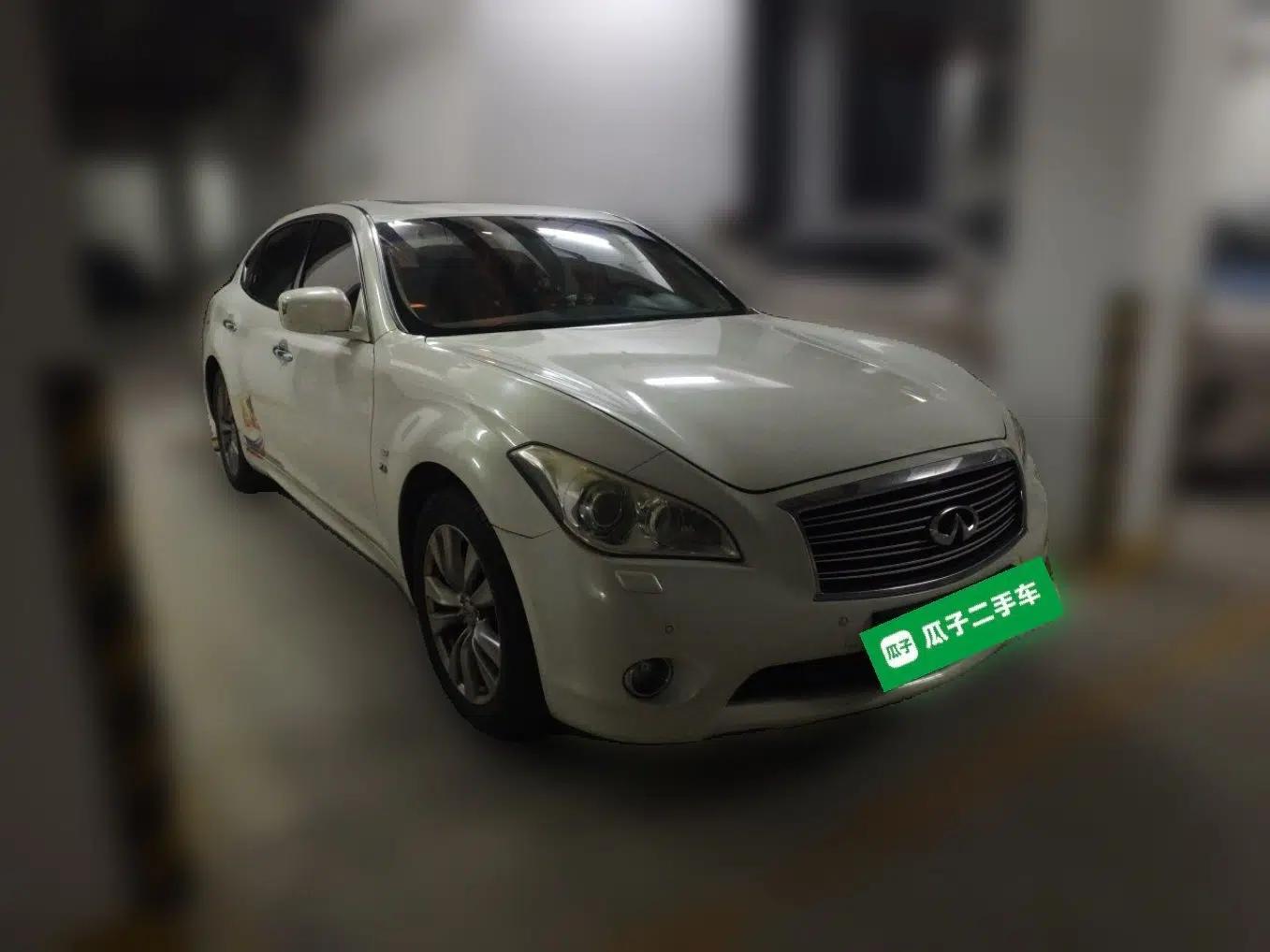Infiniti Q70 2013 Q70L 2.5L Elegance Edition — миниатюра 3