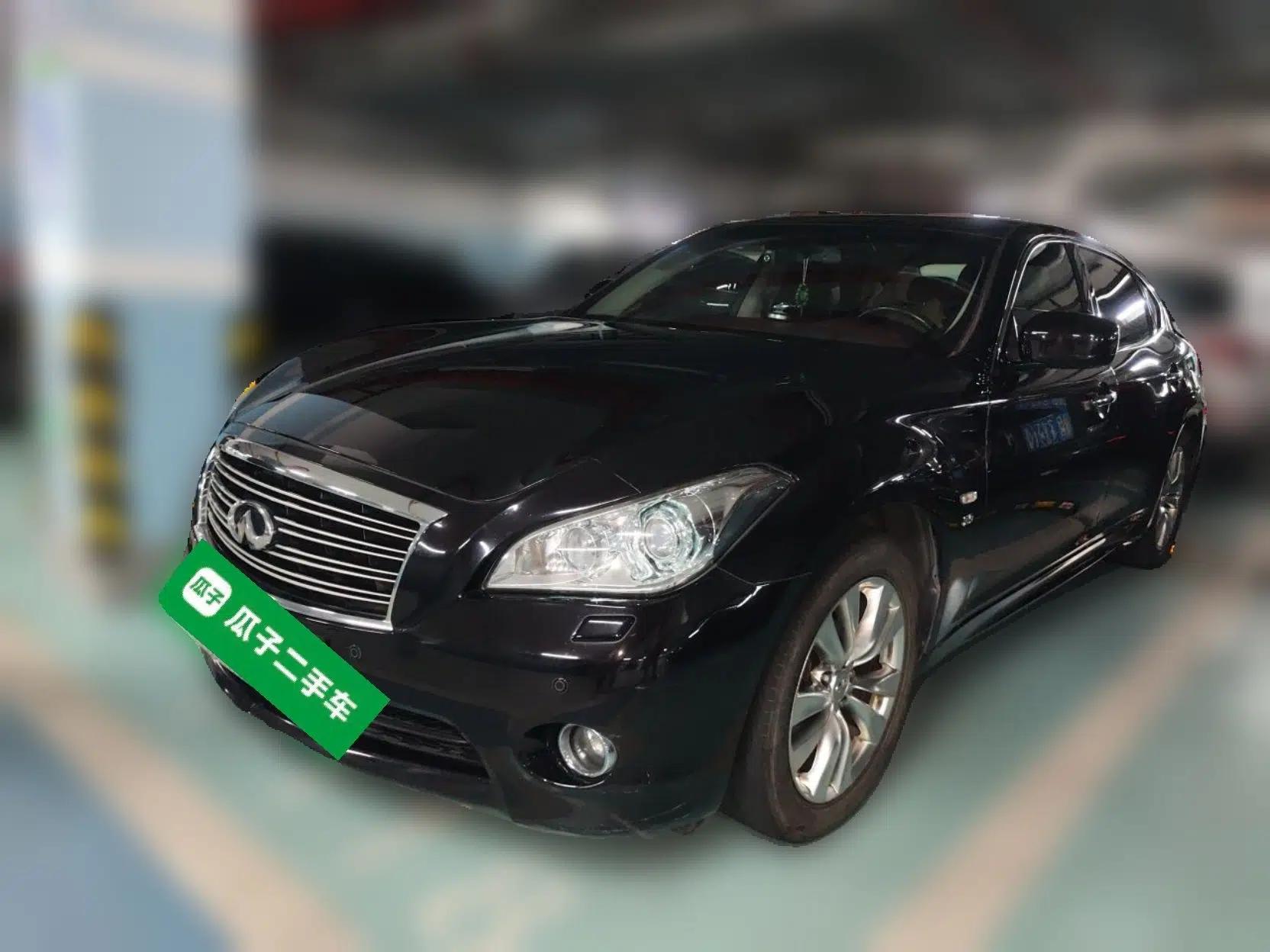 Infiniti Q70 2013 Q70L 2.5L Comfort Edition — миниатюра 1