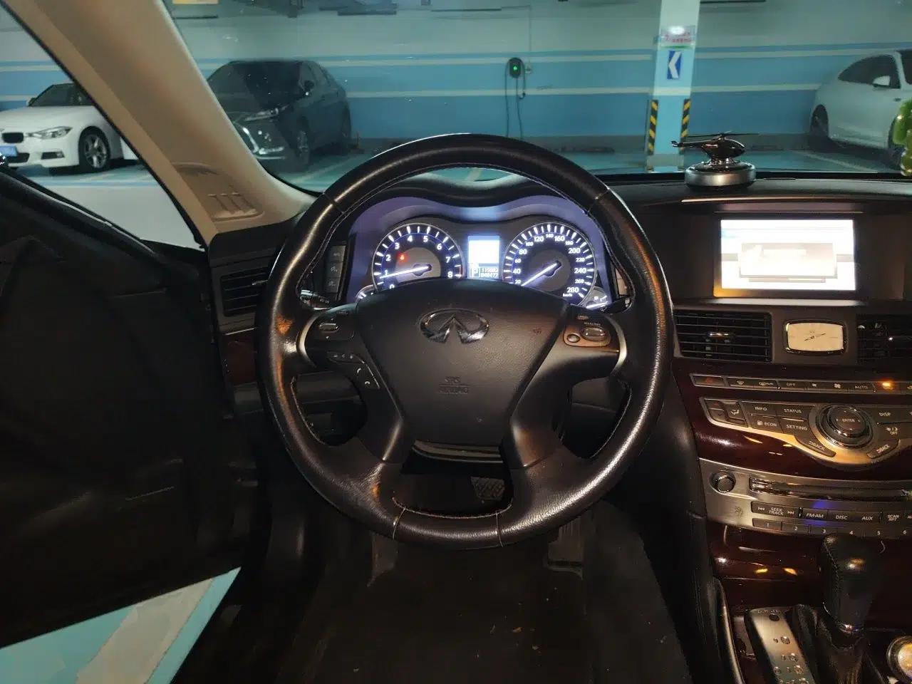 Infiniti Q70 2013 Q70L 2.5L Comfort Edition — миниатюра 10