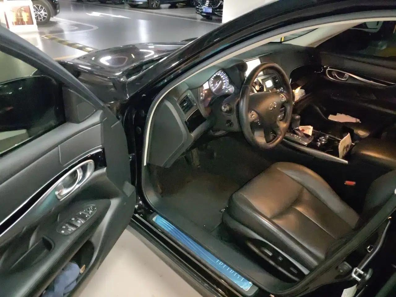 Infiniti Q70 2015 Q70L 2.5L Elite Edition — миниатюра 16