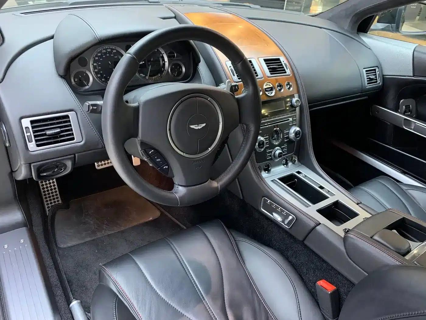 Aston Martin DB9 2013 6.0L Coupe — миниатюра 5