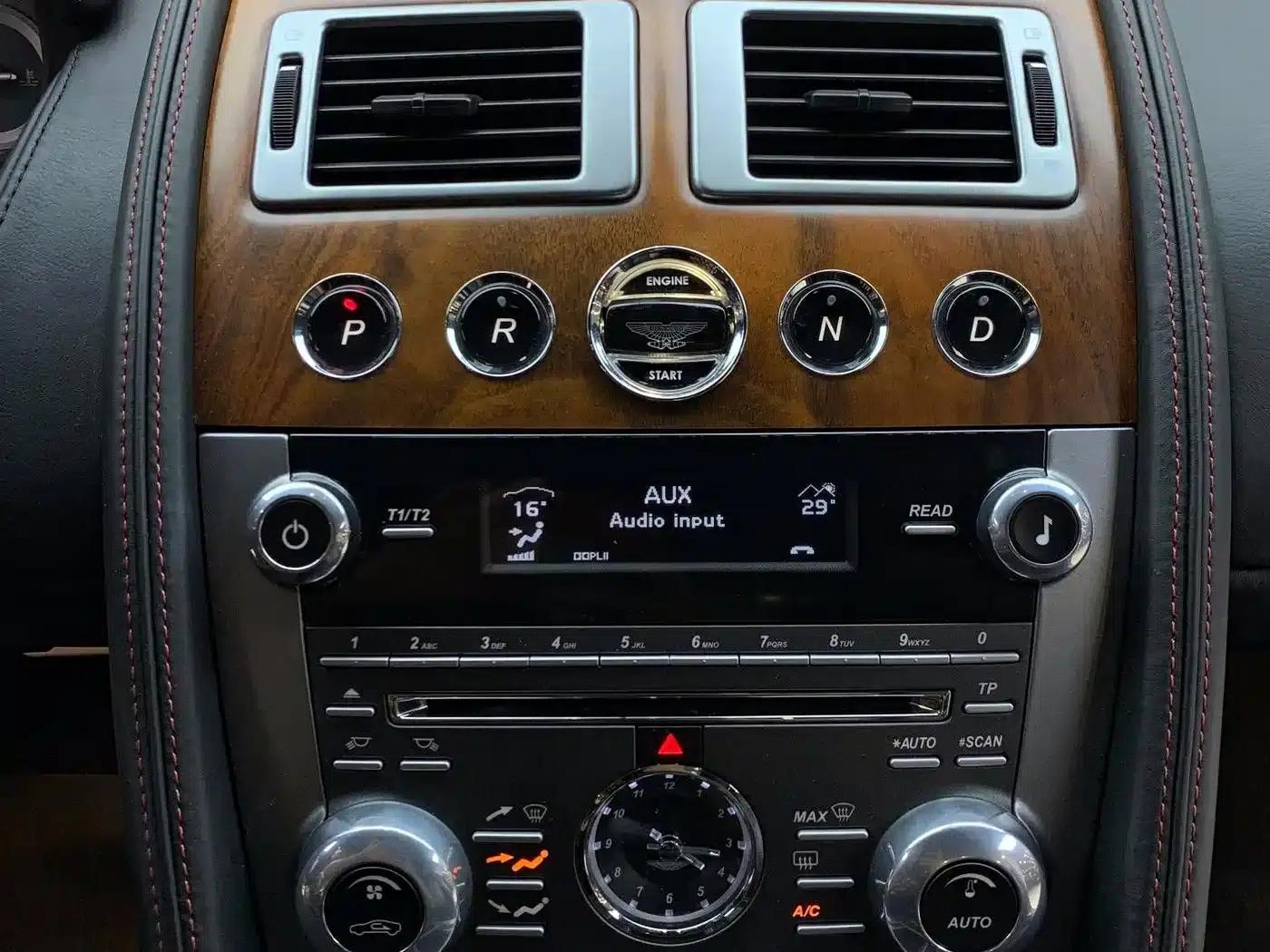 Aston Martin DB9 2013 6.0L Coupe — миниатюра 6