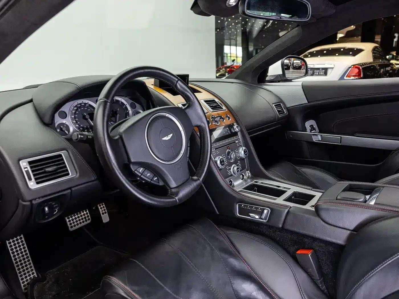 Aston Martin DB9 2013 6.0L Coupe — миниатюра 9