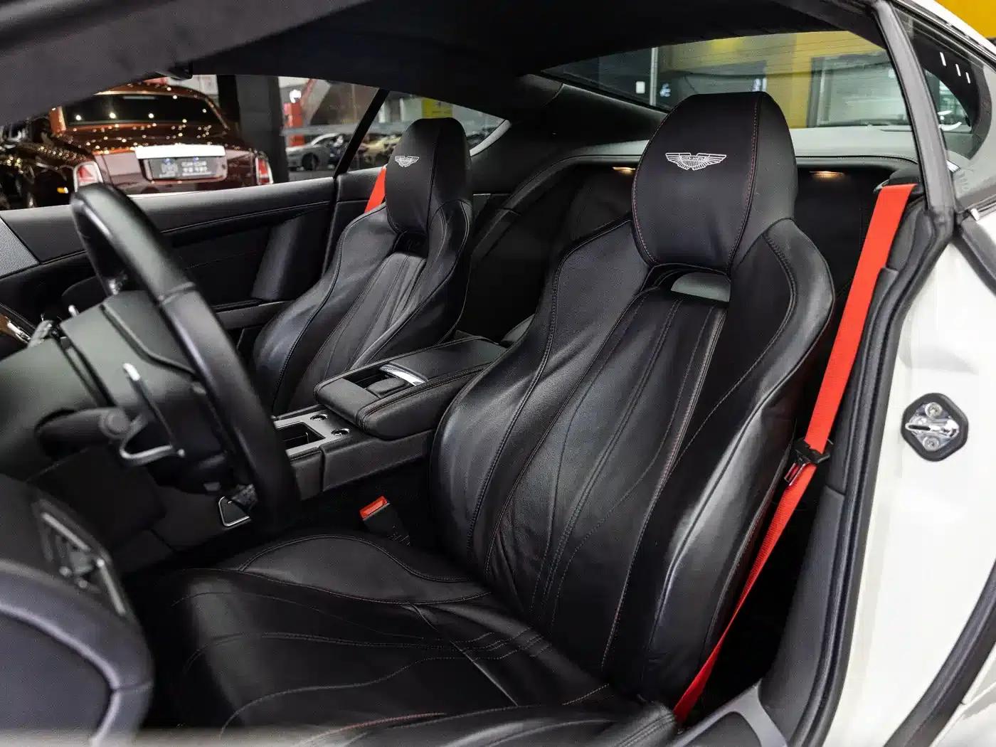 Aston Martin DB9 2013 6.0L Coupe — миниатюра 10