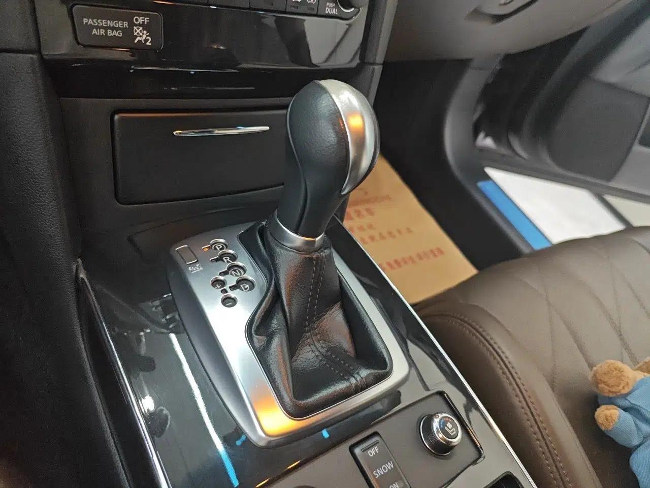 Infiniti QX70 2013 3.7L Standard Edition — миниатюра 14