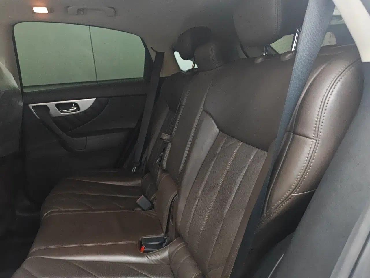 Infiniti QX70 2013 3.7L Standard Edition — миниатюра 17