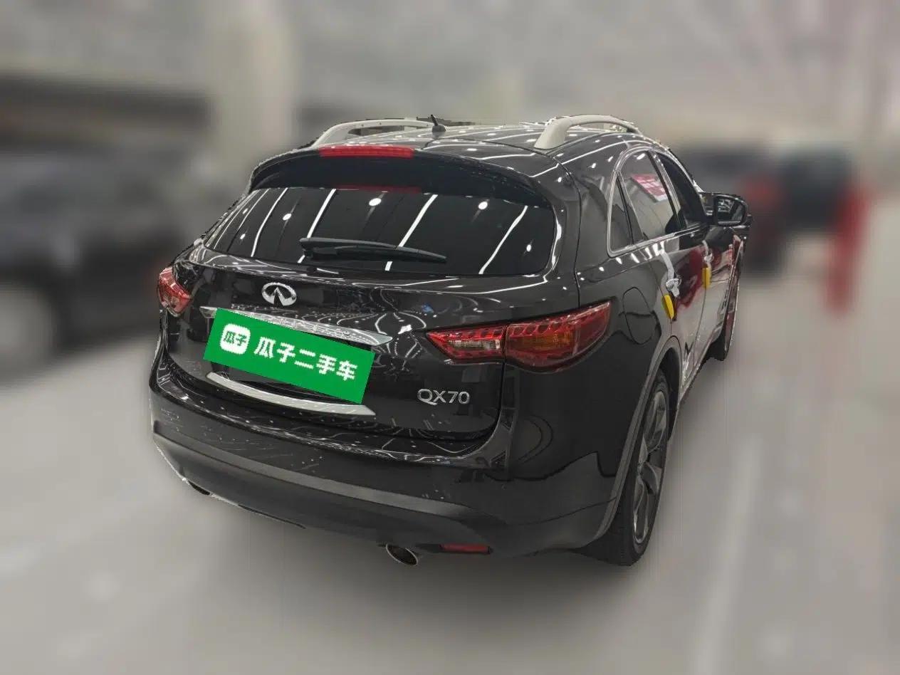 Infiniti QX70 2013 3.7L Standard Edition — миниатюра 6