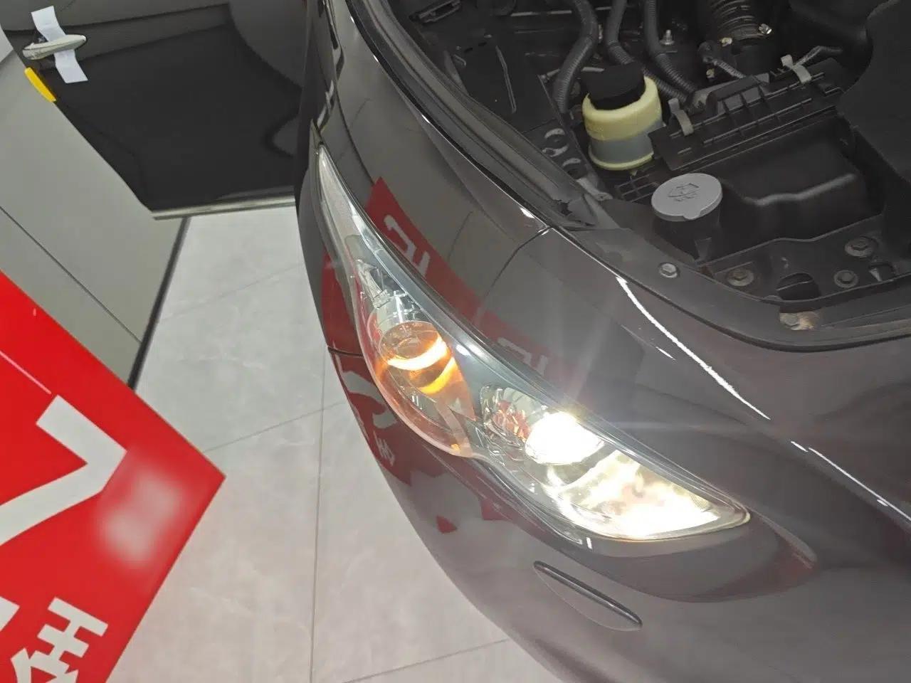 Infiniti QX70 2013 3.7L Standard Edition — миниатюра 7