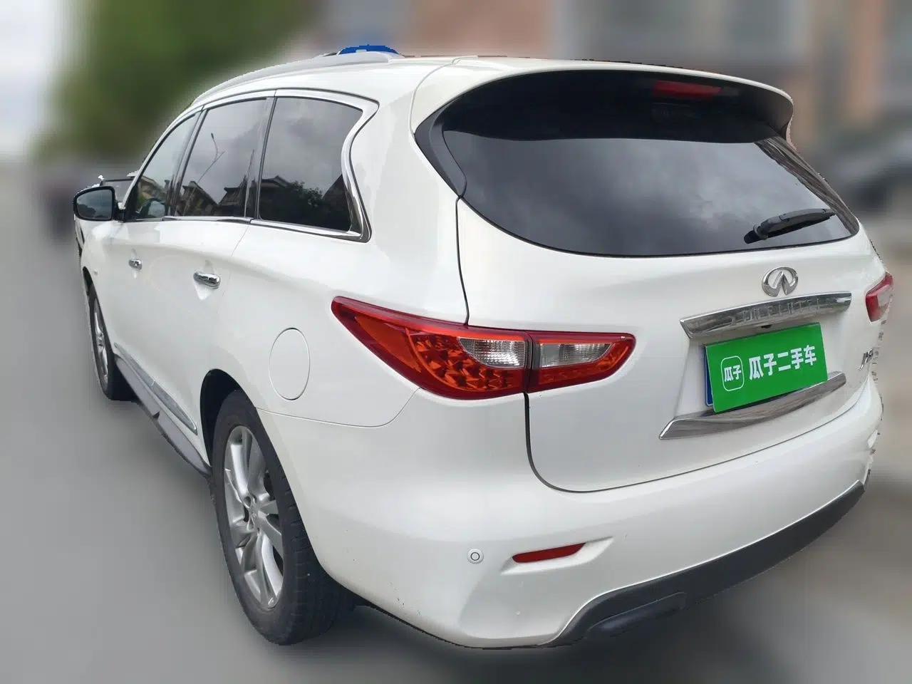 Infiniti JX 2013 JX35 Two-Wheel-Drive Excellence Edition — миниатюра 4