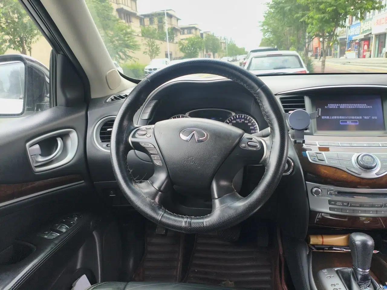 Infiniti JX 2013 JX35 Two-Wheel-Drive Excellence Edition — миниатюра 10