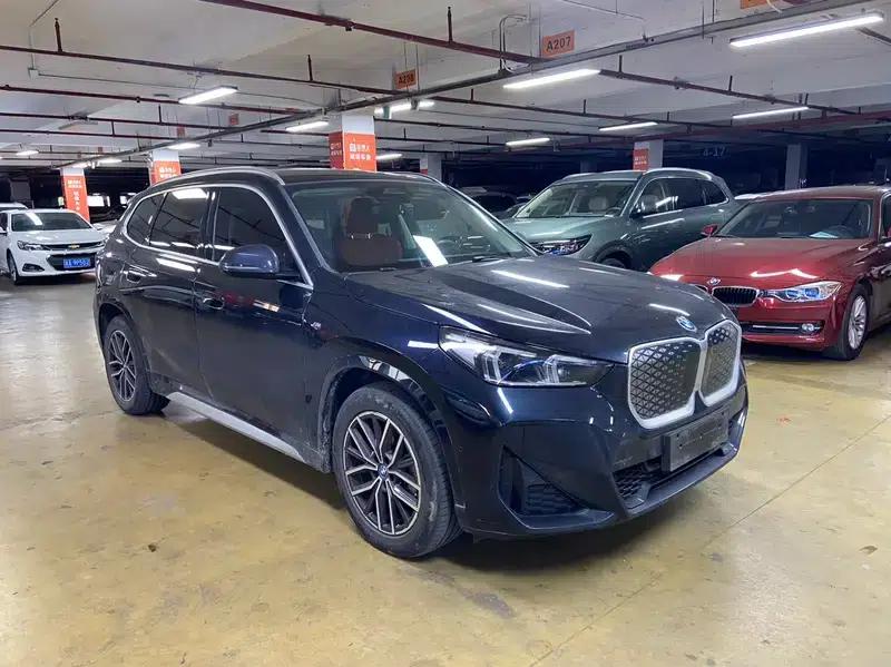 2024 BMW iX1 eDrive25L M Sport Package — миниатюра 3