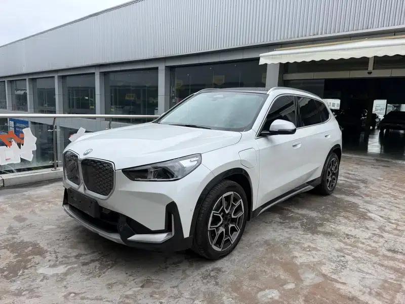 BMW iX1 2023 xDrive30L Base Model — миниатюра 1