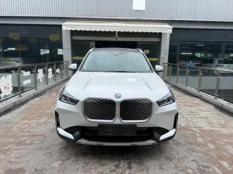 BMW iX1 2023 xDrive30L Base Model — миниатюра 2
