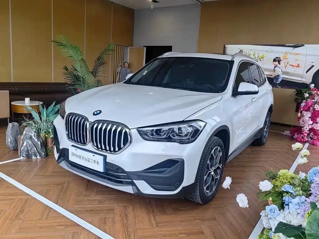 BMW X1 2022 sDrive25Li Leading Edition — миниатюра 1
