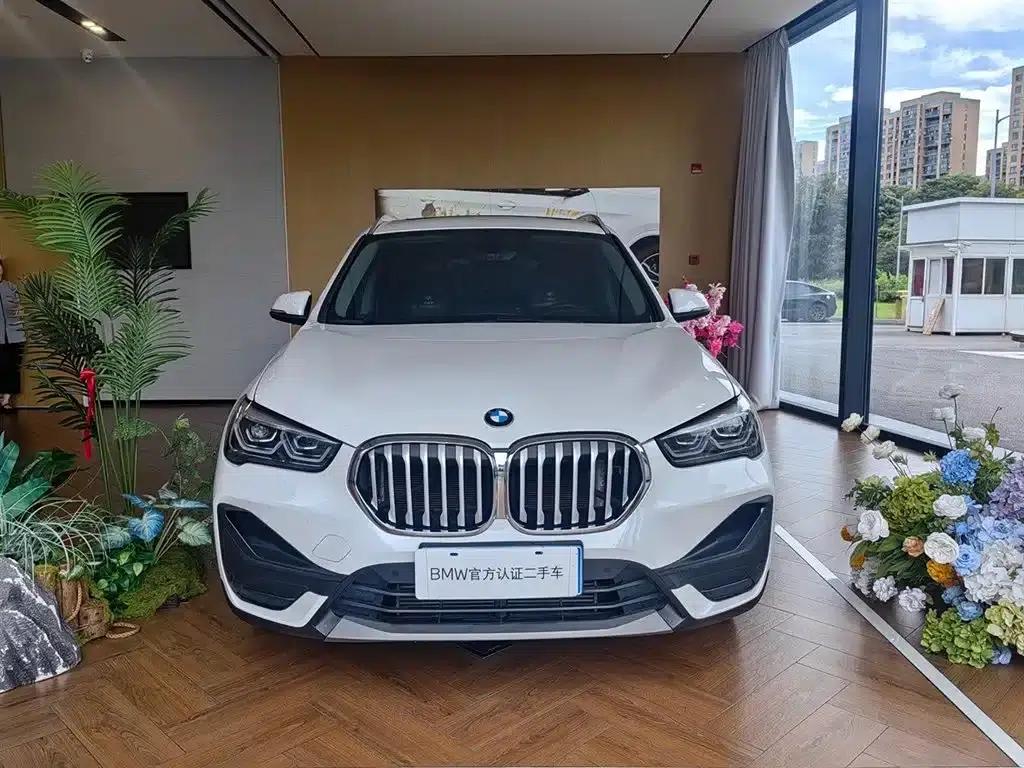 BMW X1 2022 sDrive25Li Leading Edition — миниатюра 2