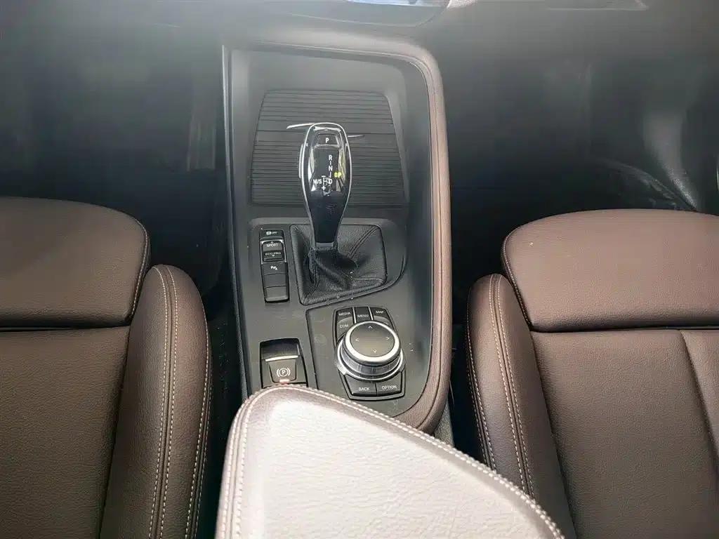 BMW X1 2022 sDrive25Li Leading Edition — миниатюра 12