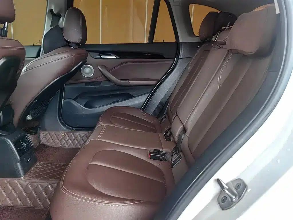BMW X1 2022 sDrive25Li Leading Edition — миниатюра 13