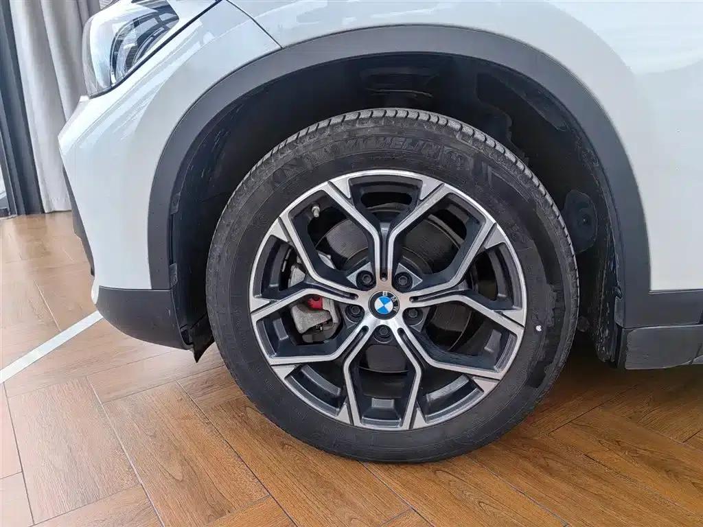 BMW X1 2022 sDrive25Li Leading Edition — миниатюра 14
