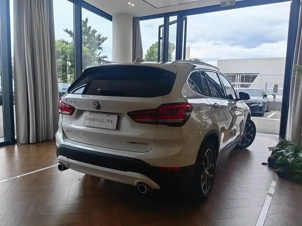 BMW X1 2022 sDrive25Li Leading Edition — миниатюра 4
