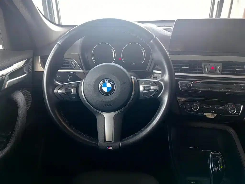 BMW X1 2022 sDrive25Li Leading Edition — миниатюра 9