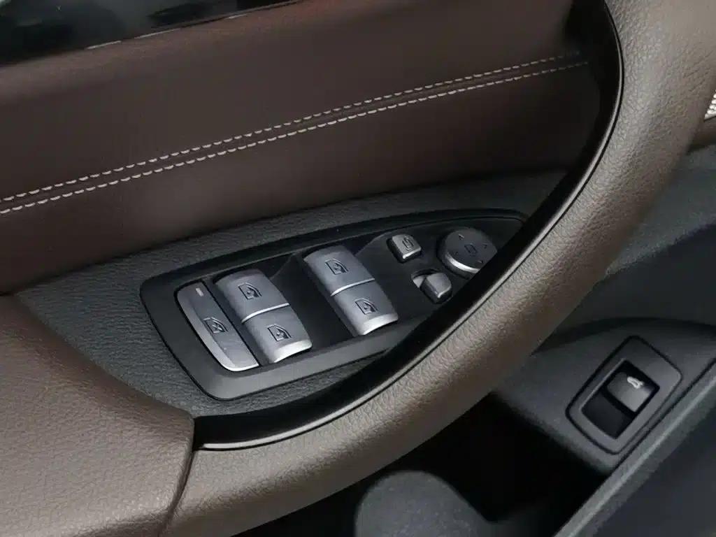 BMW X1 2021 sDrive20Li Premium — миниатюра 9
