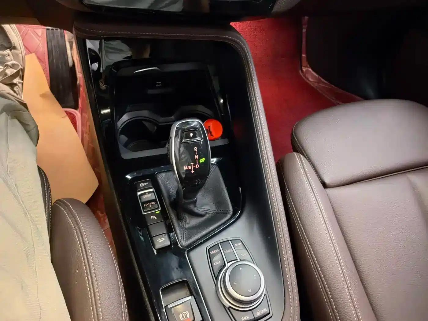 BMW X1 2020 xDrive25Li Premium — миниатюра 13