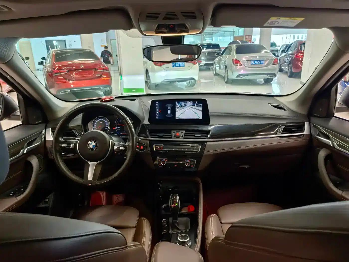 BMW X1 2020 xDrive25Li Premium — миниатюра 9