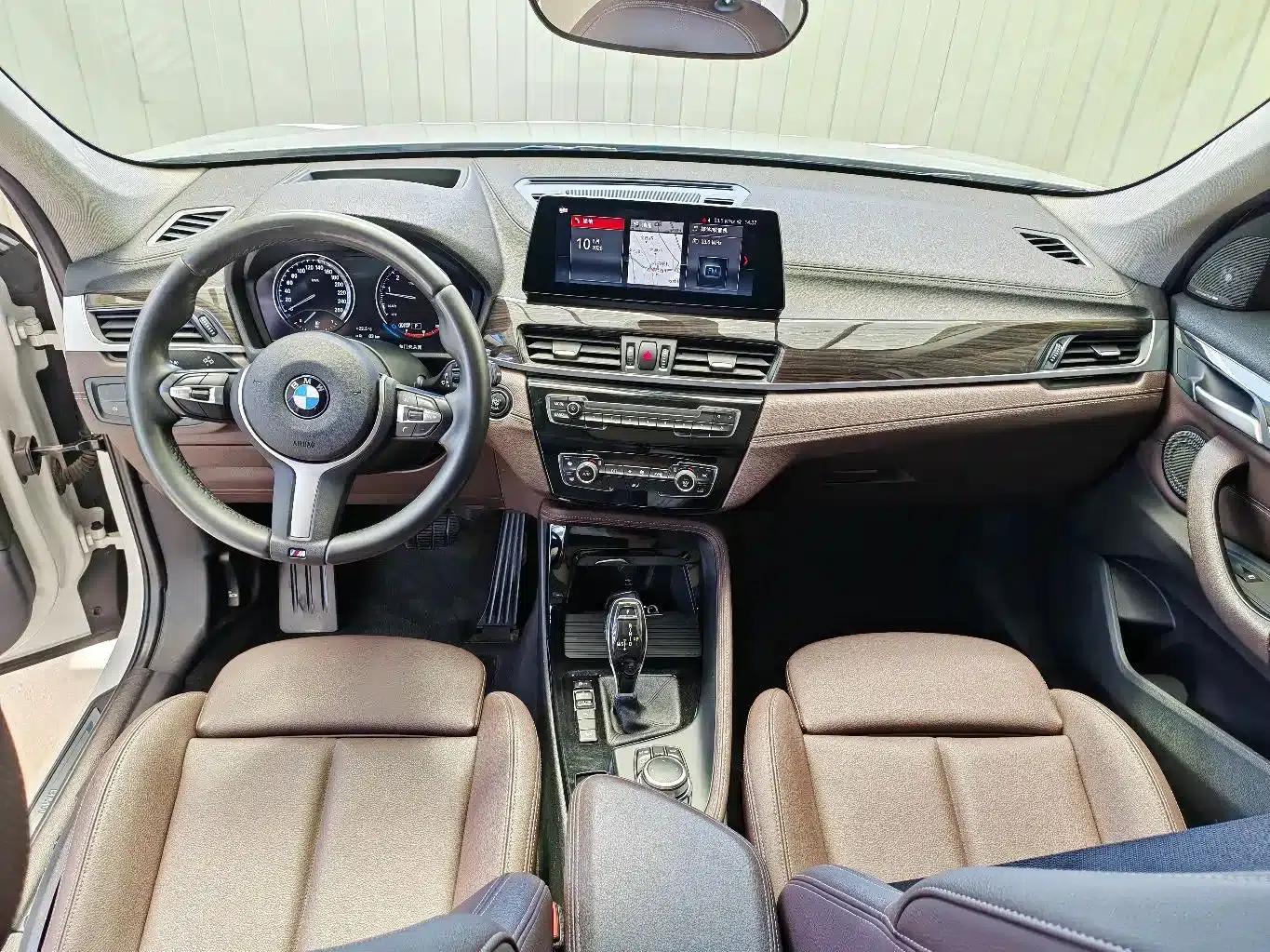 BMW X1 2020 xDrive25Li Premium — миниатюра 6