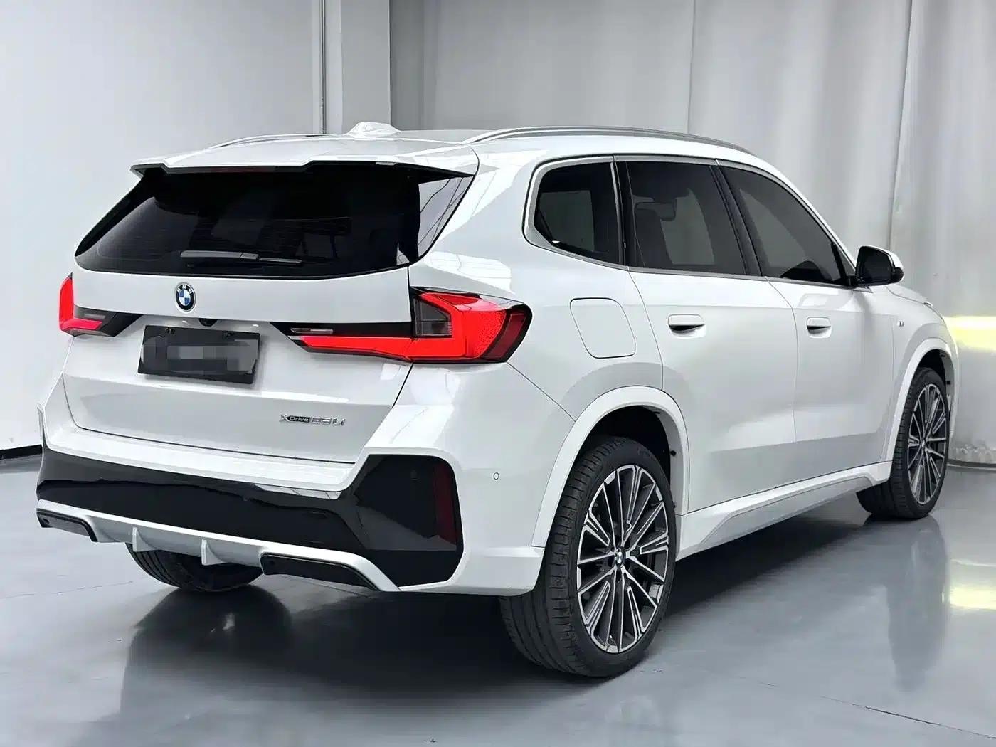 2024 BMW X1 xDrive25Li M Sport Package — миниатюра 8