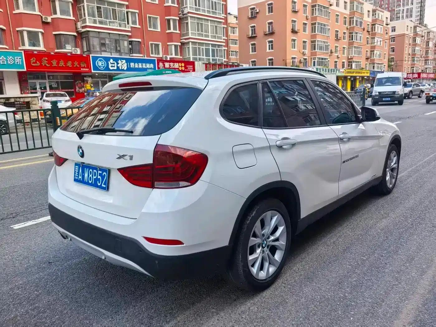 BMW X1 2013 sDrive18i Sport Design Package — миниатюра 4