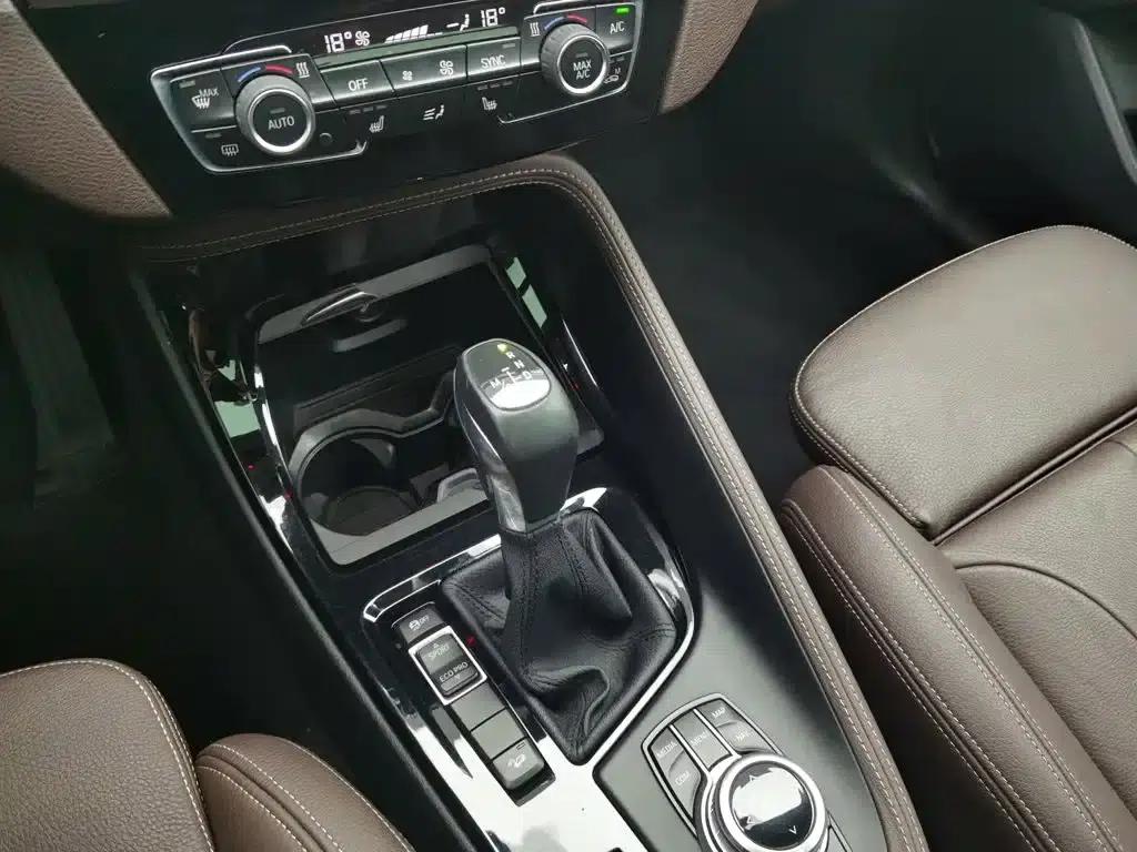 BMW X1 2018 xDrive20Li Premium — миниатюра 13