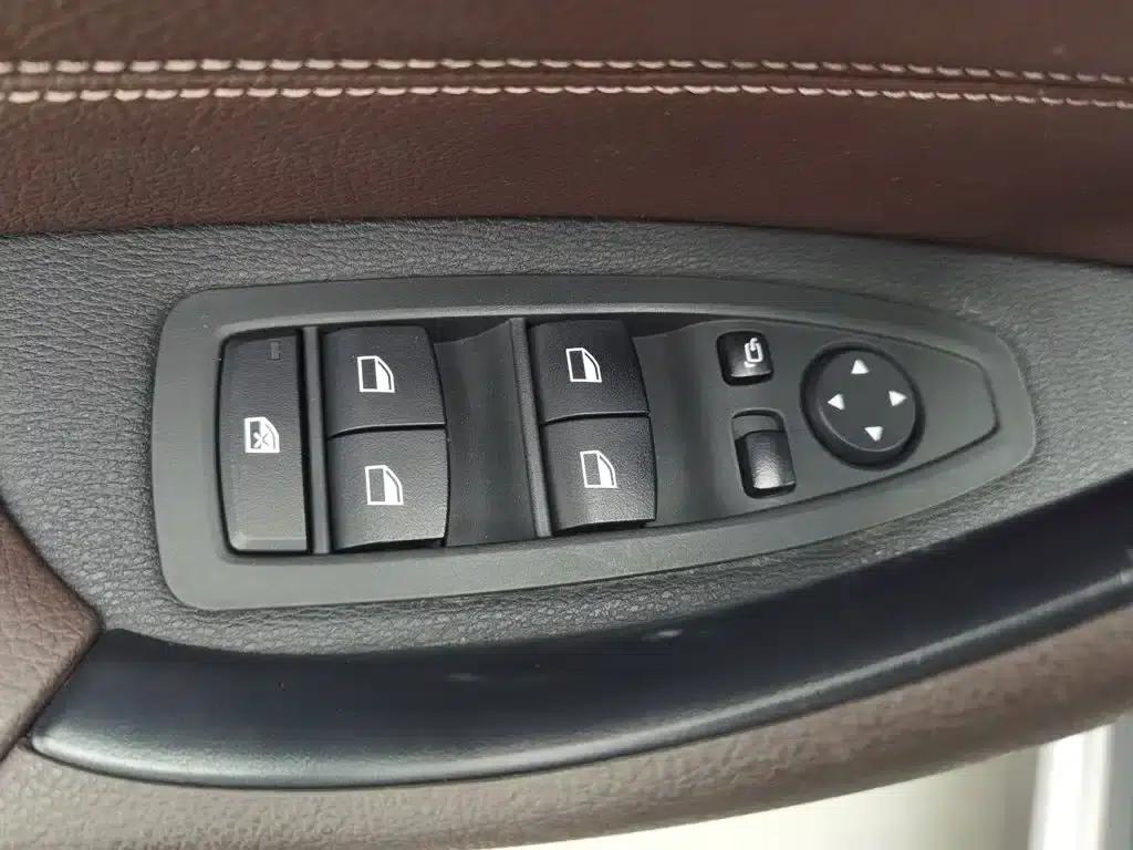BMW X1 2018 xDrive20Li Premium — миниатюра 9