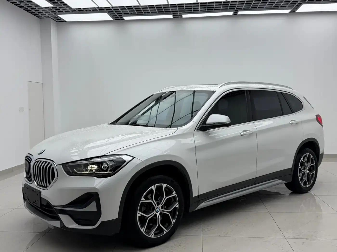 BMW X1 2022 sDrive20Li Fashion Edition — миниатюра 1