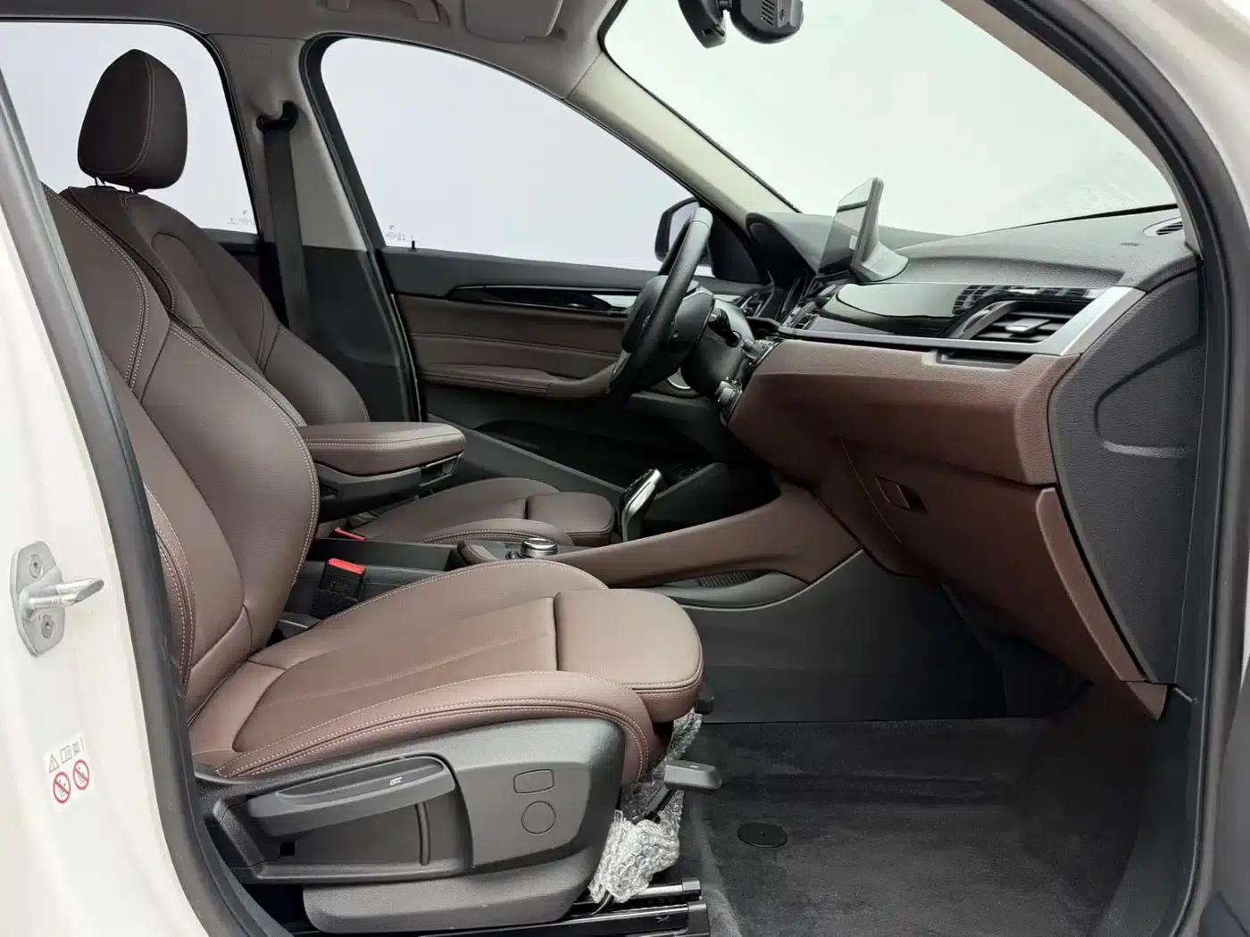 BMW X1 2022 sDrive20Li Fashion Edition — миниатюра 13