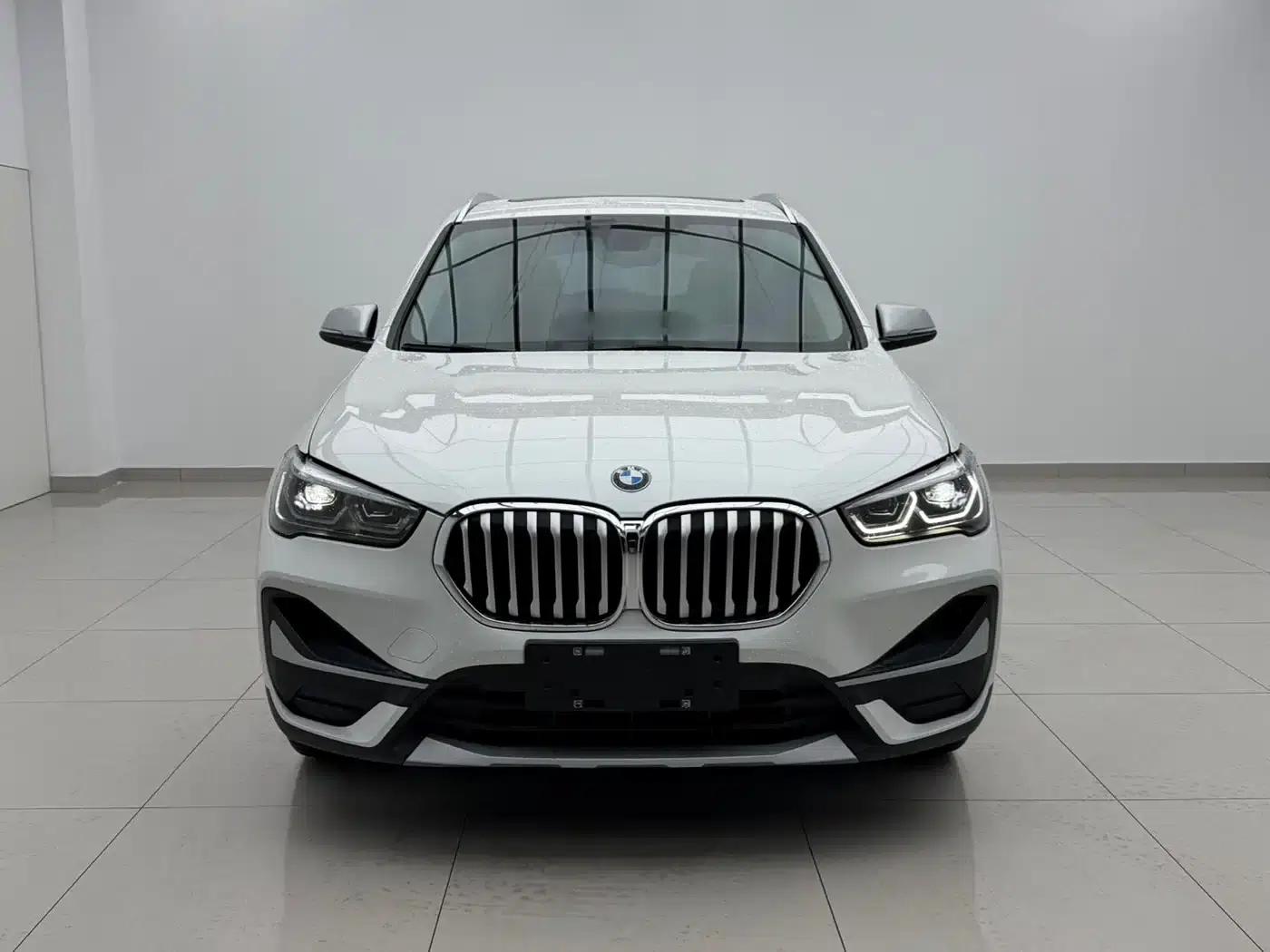 BMW X1 2022 sDrive20Li Fashion Edition — миниатюра 3