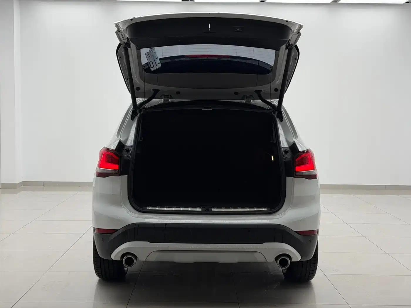 BMW X1 2022 sDrive20Li Fashion Edition — миниатюра 5