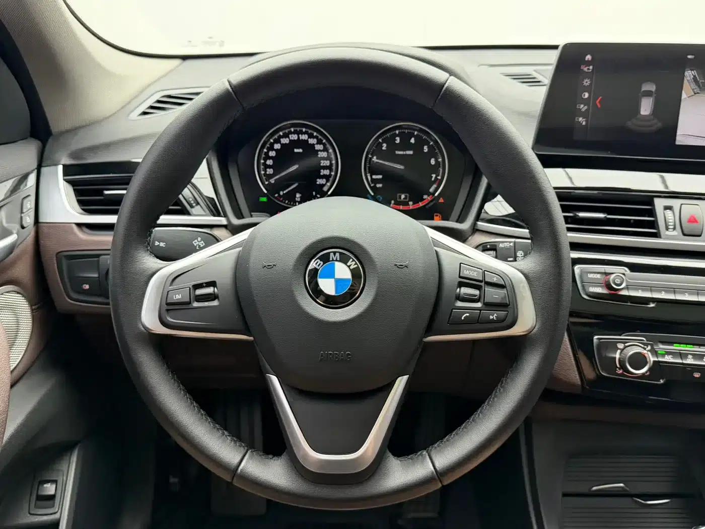 BMW X1 2022 sDrive20Li Fashion Edition — миниатюра 10