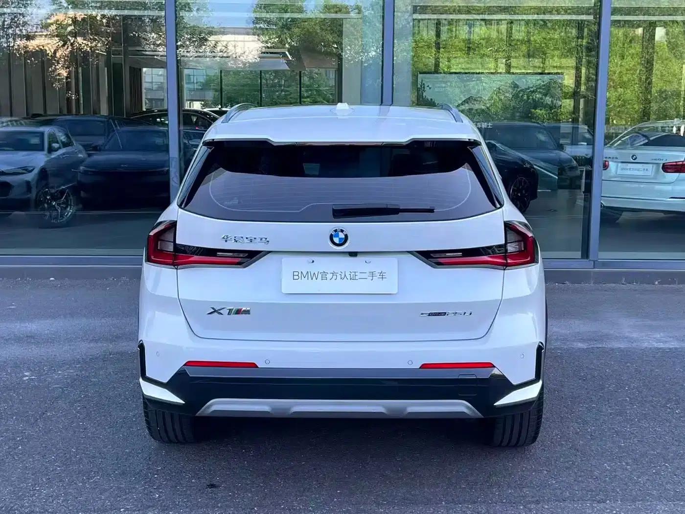 2023 BMW X1 sDrive25Li X Design Package — миниатюра 3