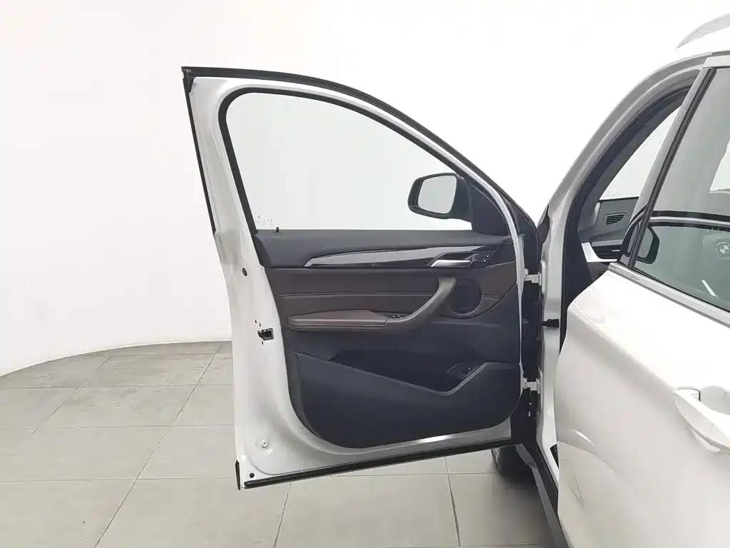 BMW X1 2020 sDrive20Li Fashion Edition — миниатюра 8