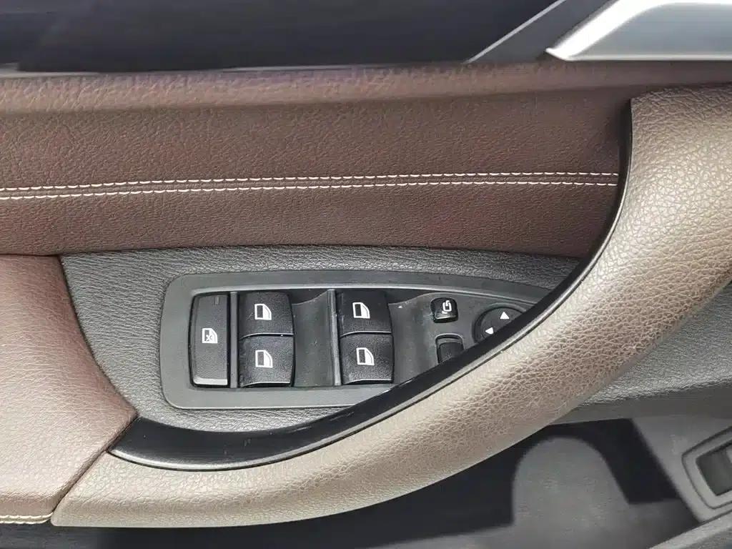 BMW X1 2020 sDrive20Li Fashion Edition — миниатюра 9