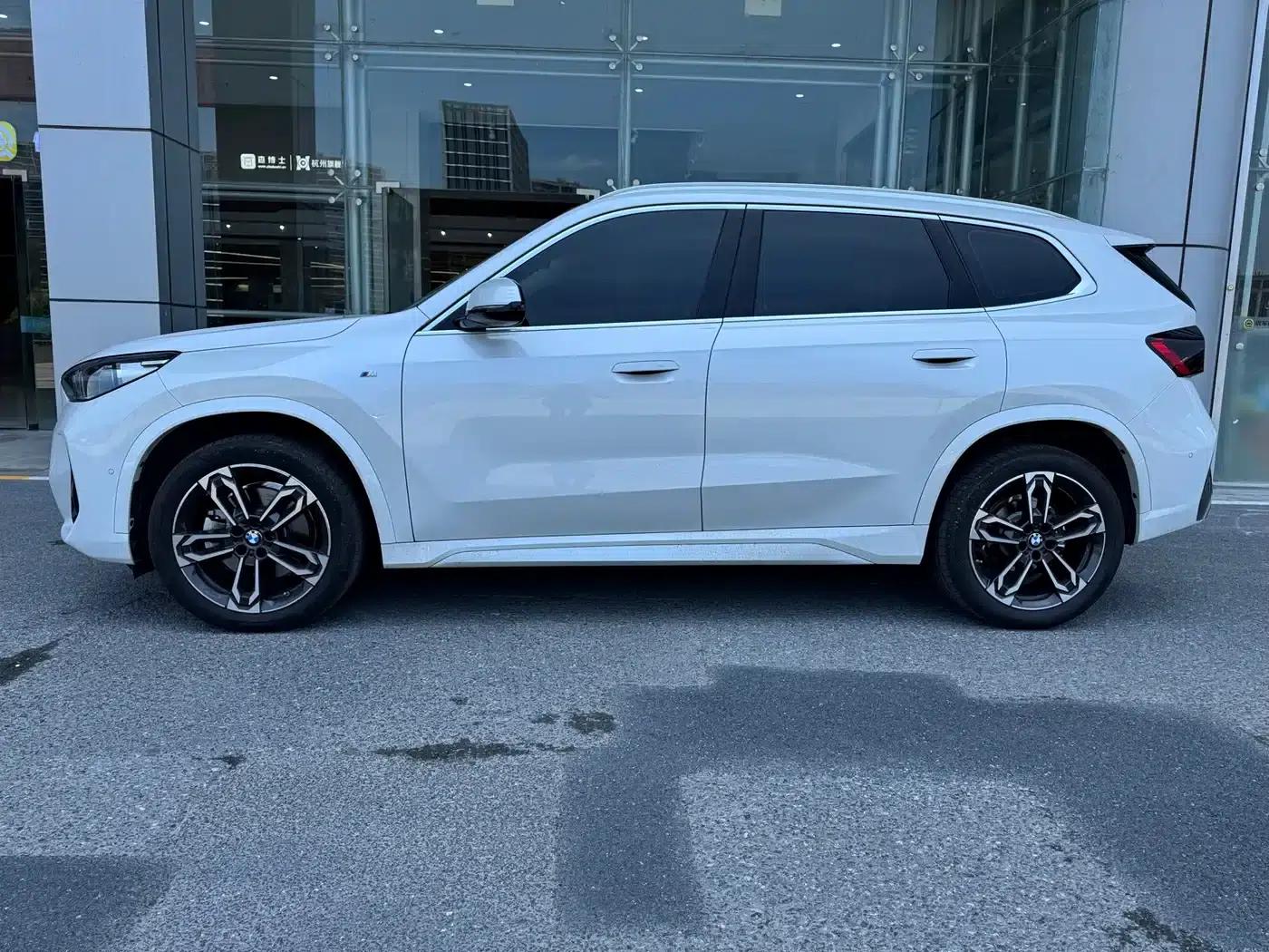 2024 BMW X1 sDrive25Li M Sport Package — миниатюра 2