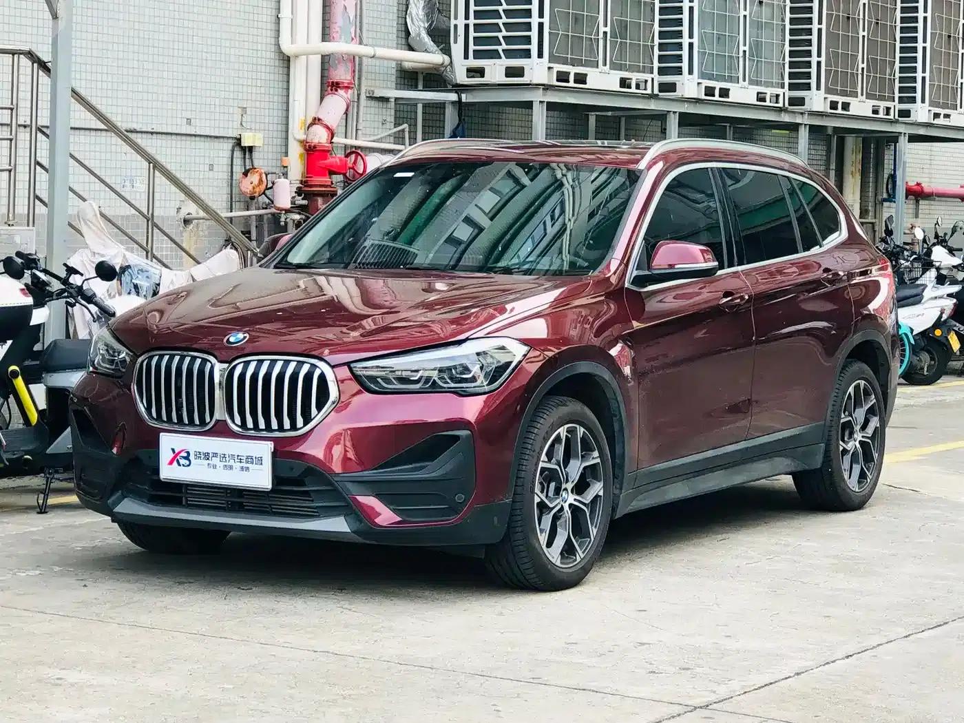 BMW X1 2022 sDrive25Li Leading Edition — миниатюра 1