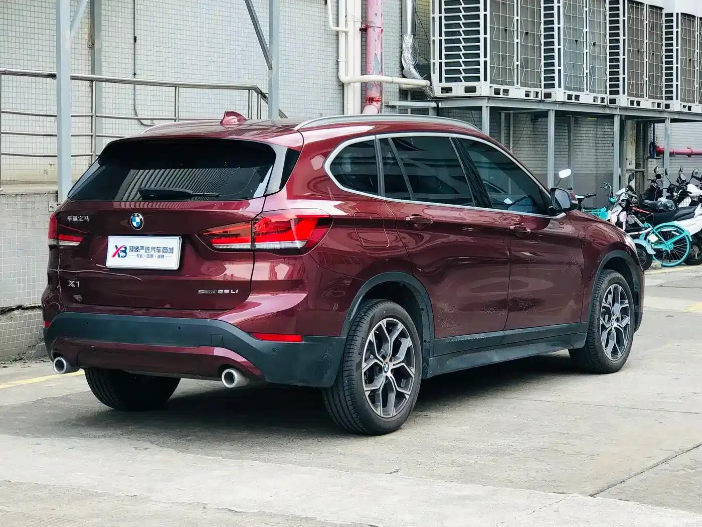 BMW X1 2022 sDrive25Li Leading Edition — миниатюра 4