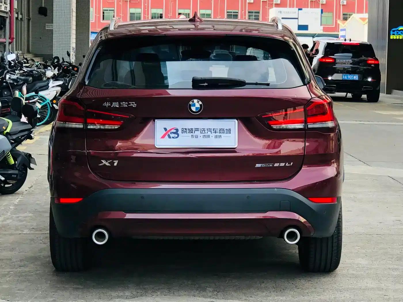 BMW X1 2022 sDrive25Li Leading Edition — миниатюра 5