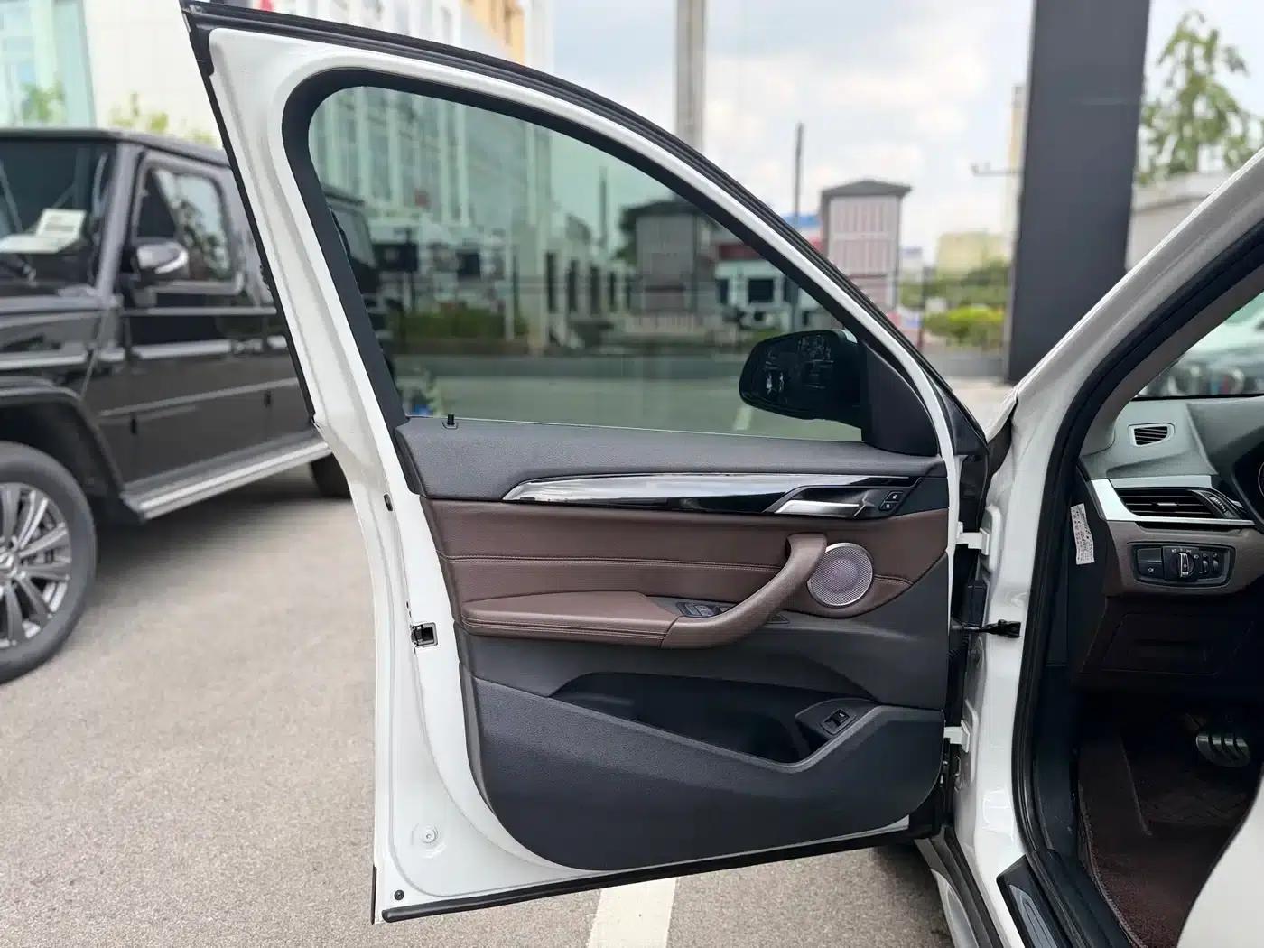 BMW X1 2021 sDrive20Li Premium — миниатюра 11