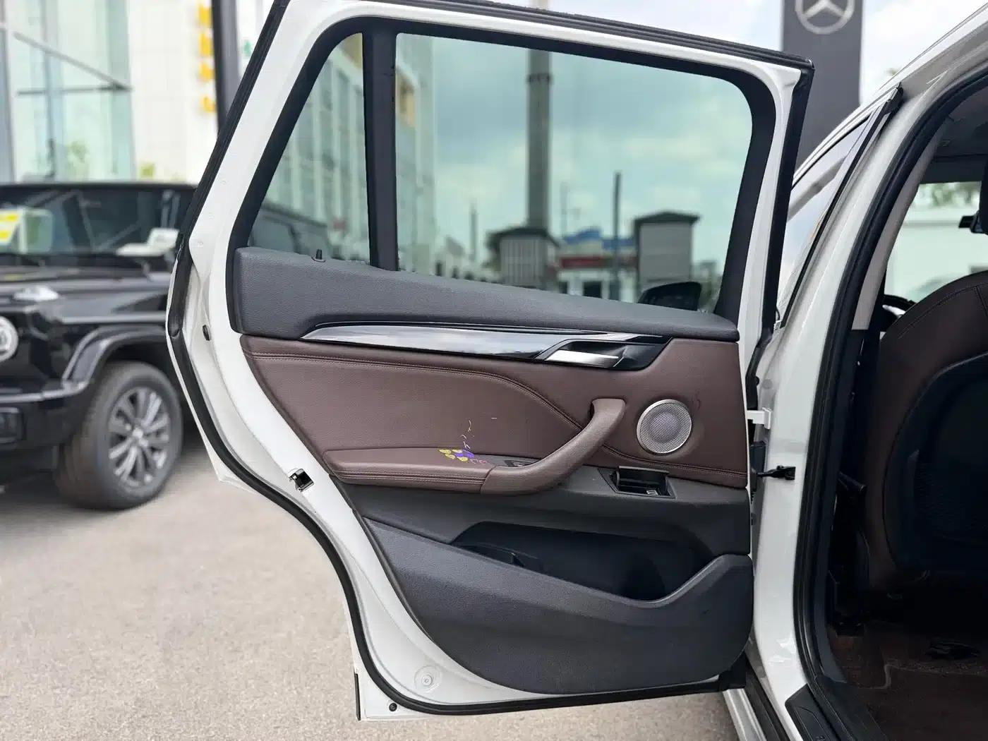 BMW X1 2021 sDrive20Li Premium — миниатюра 15