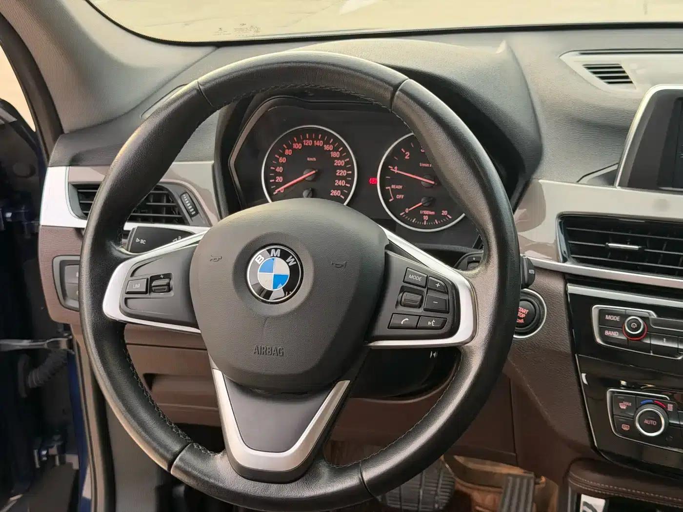 BMW X1 2018 sDrive18Li Premium — миниатюра 13