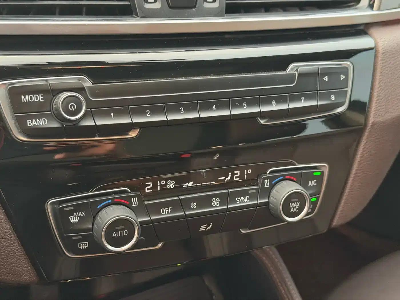 BMW X1 2018 sDrive18Li Premium — миниатюра 17